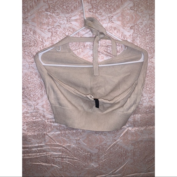 Divided Knitted Crop Top - Picture 3 of 3